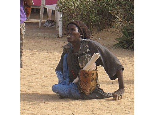 Artiste handicapé à Gorée